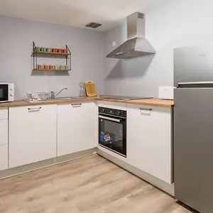 La Tour - Appt Climatise Pour 2 Appartement Aubenas