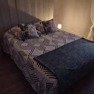Cocooning Avec Piscine Hébergement de vacances Bouge-Chambalud